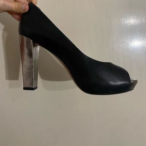 Antonio Melani Black High heels!